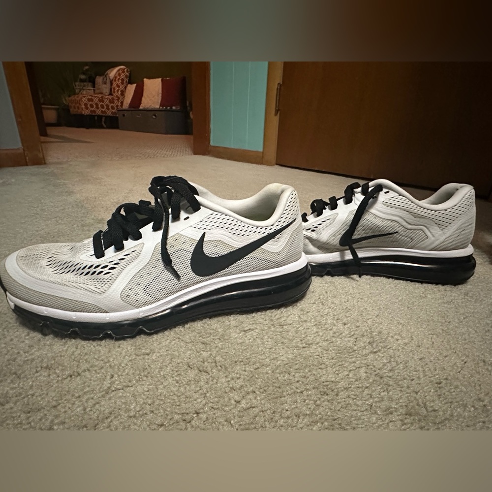 White and black Nike air max. Womens 10/Mens 9. Very gently worn.